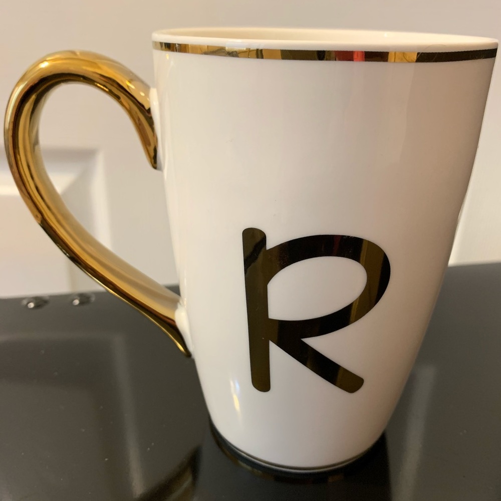 Modern Expressions monogram mug “R” - Picture 3 of 4